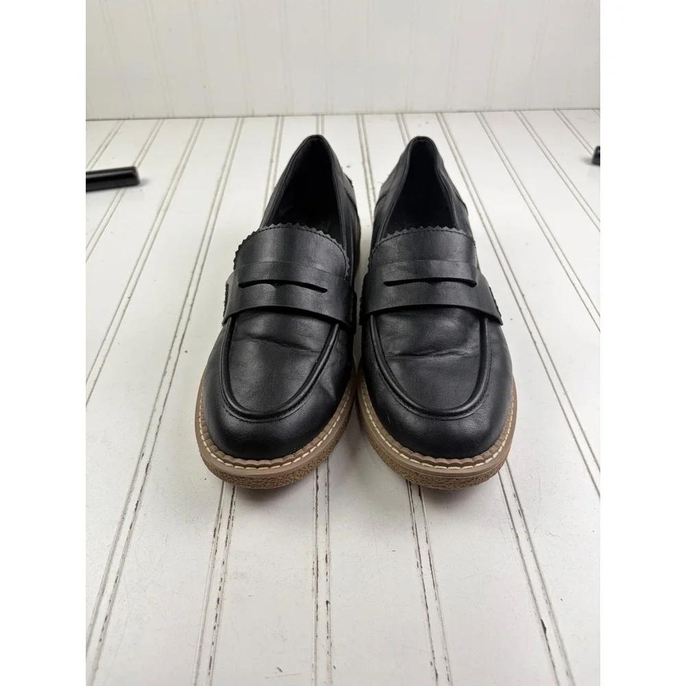 DV Dolce Vita Crisp Black Leather Lug Sole Penny Loafers Women's Size 8